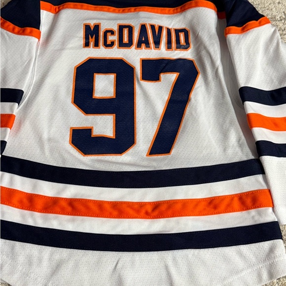 NHL OILERS 97 McDAVID Jersey size Small Medium Men’s Excellent - Picture 6 of 7